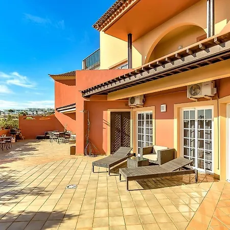 Apartmán In Area Del Duque With Spacious Terrace