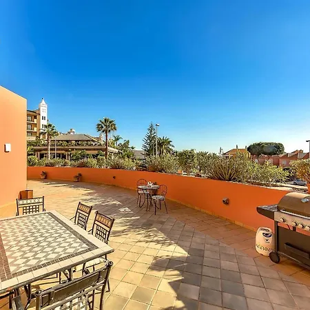 In Area Del Duque With Spacious Terrace Apartmán