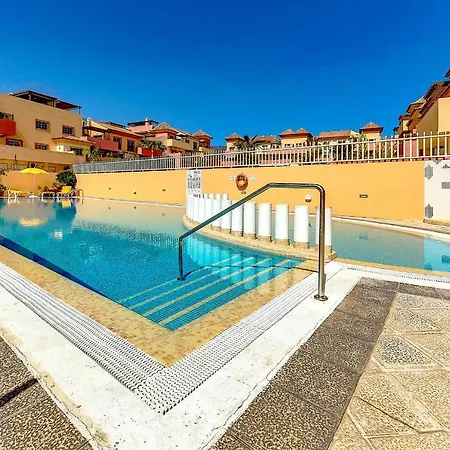 Apartmán In Area Del Duque With Spacious Terrace Adeje